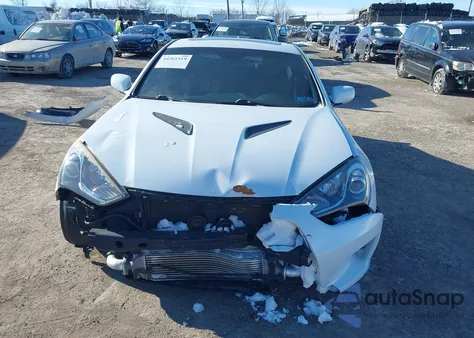 2014 Hyundai Genesis 2.0T Premium z USA, uszkodzony, nr VIN KMHHT6KD6EU116389